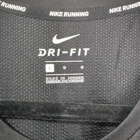 Nike Men's Black Short Sleeve Tee - Picture 4 of 5